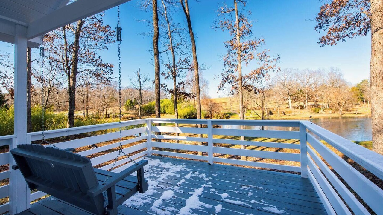 Photo of Patio Balcony in Henryville