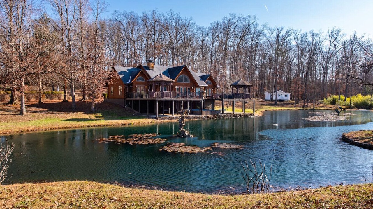 Photo of Outdoor in Henryville