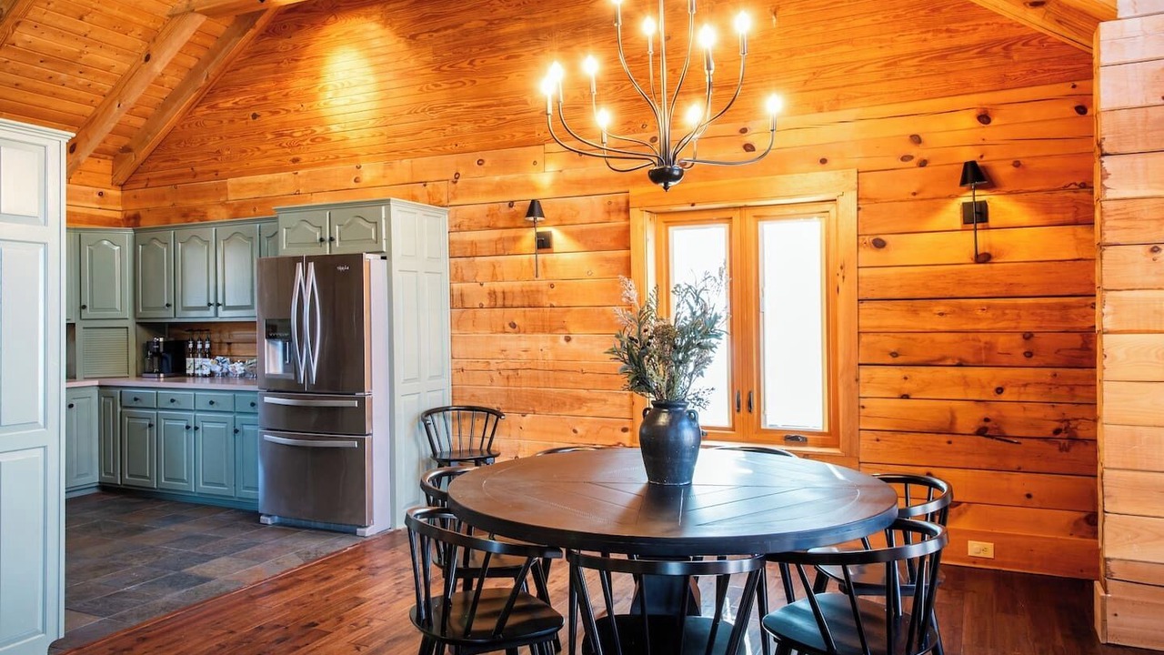 Photo of Others in Henryville