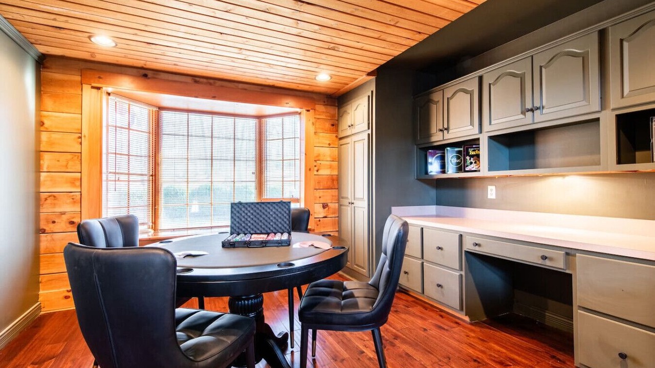 Photo of Others in Henryville