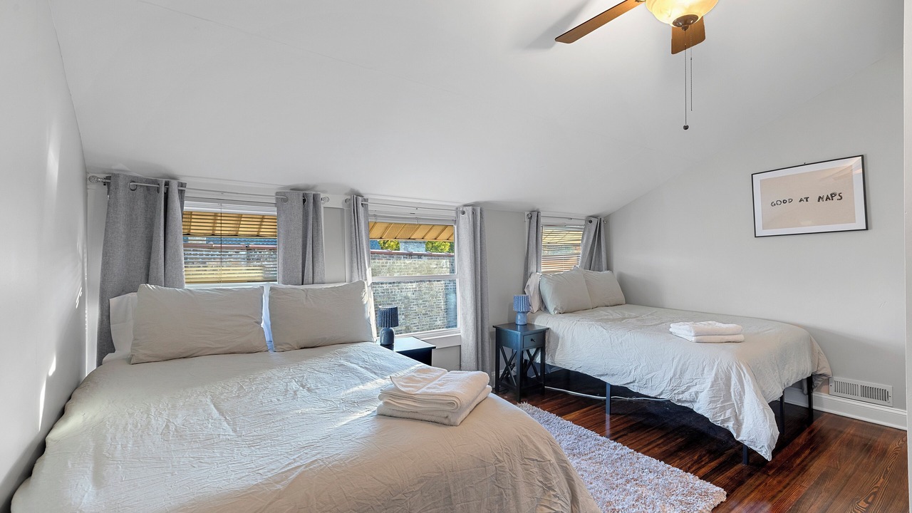 Photo of Bedroom in Old Irving Park