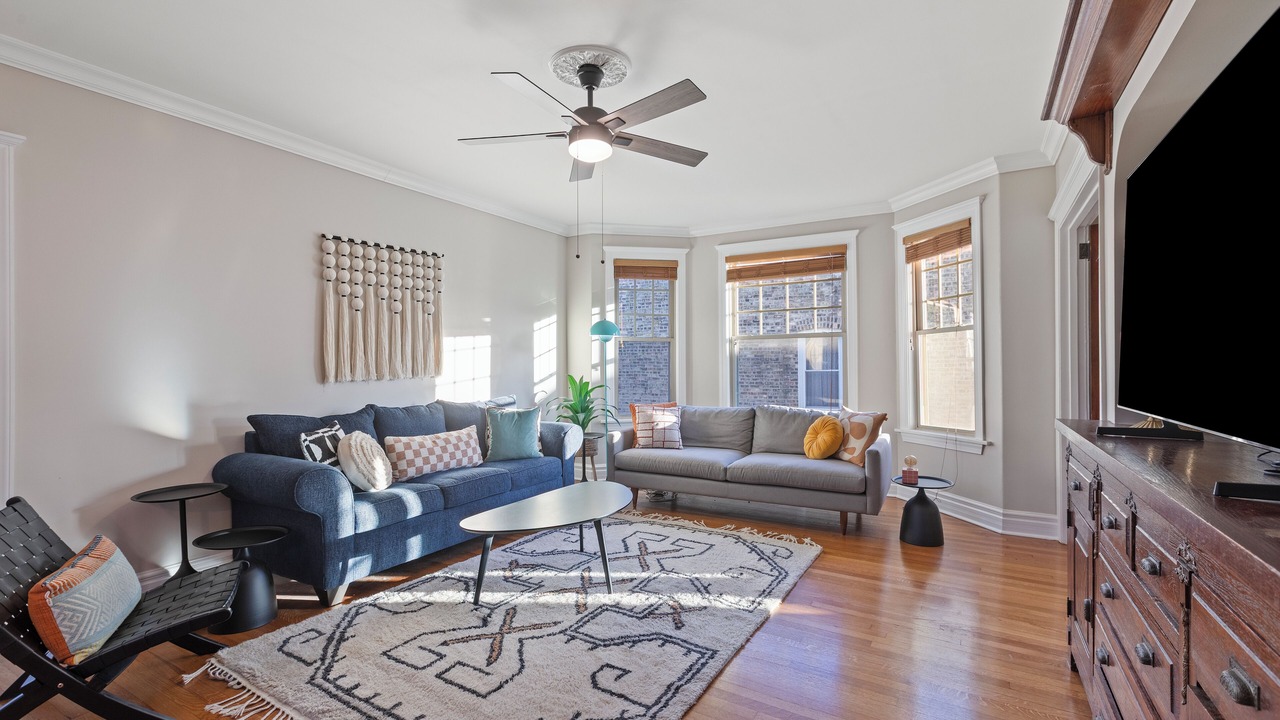 Photo of Livingroom in Old Irving Park