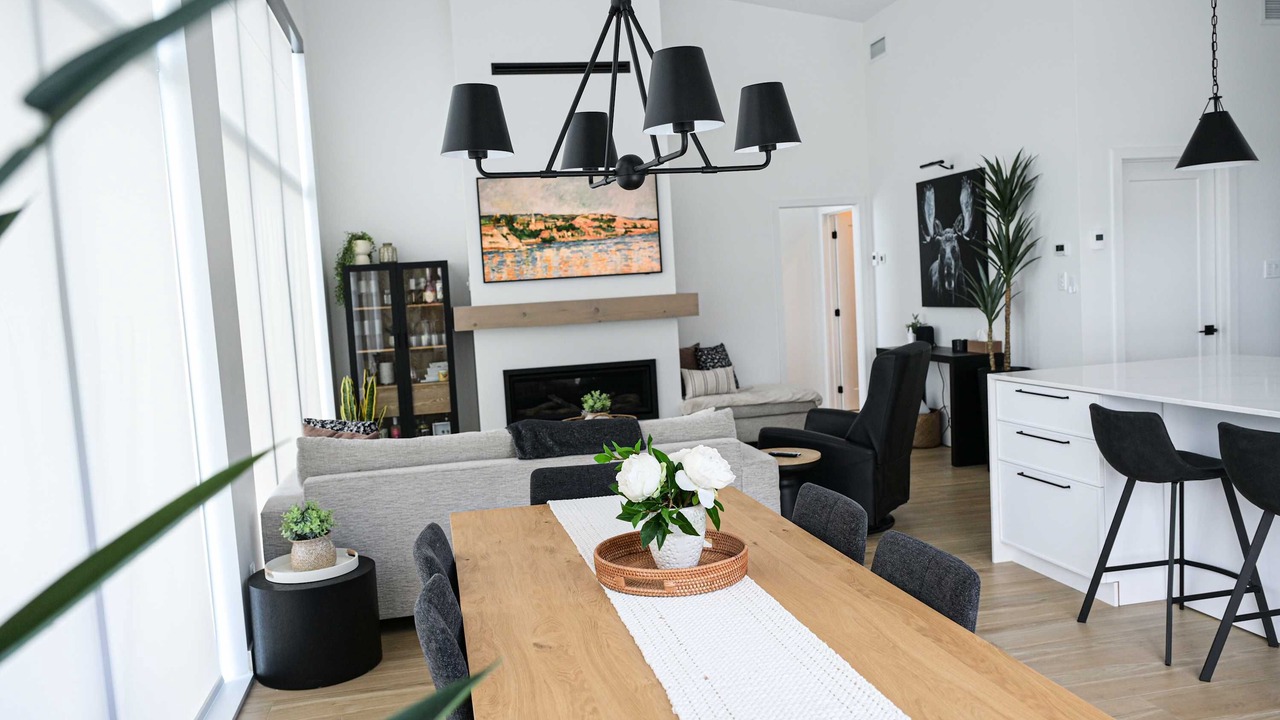Photo of Livingroom in Lambton