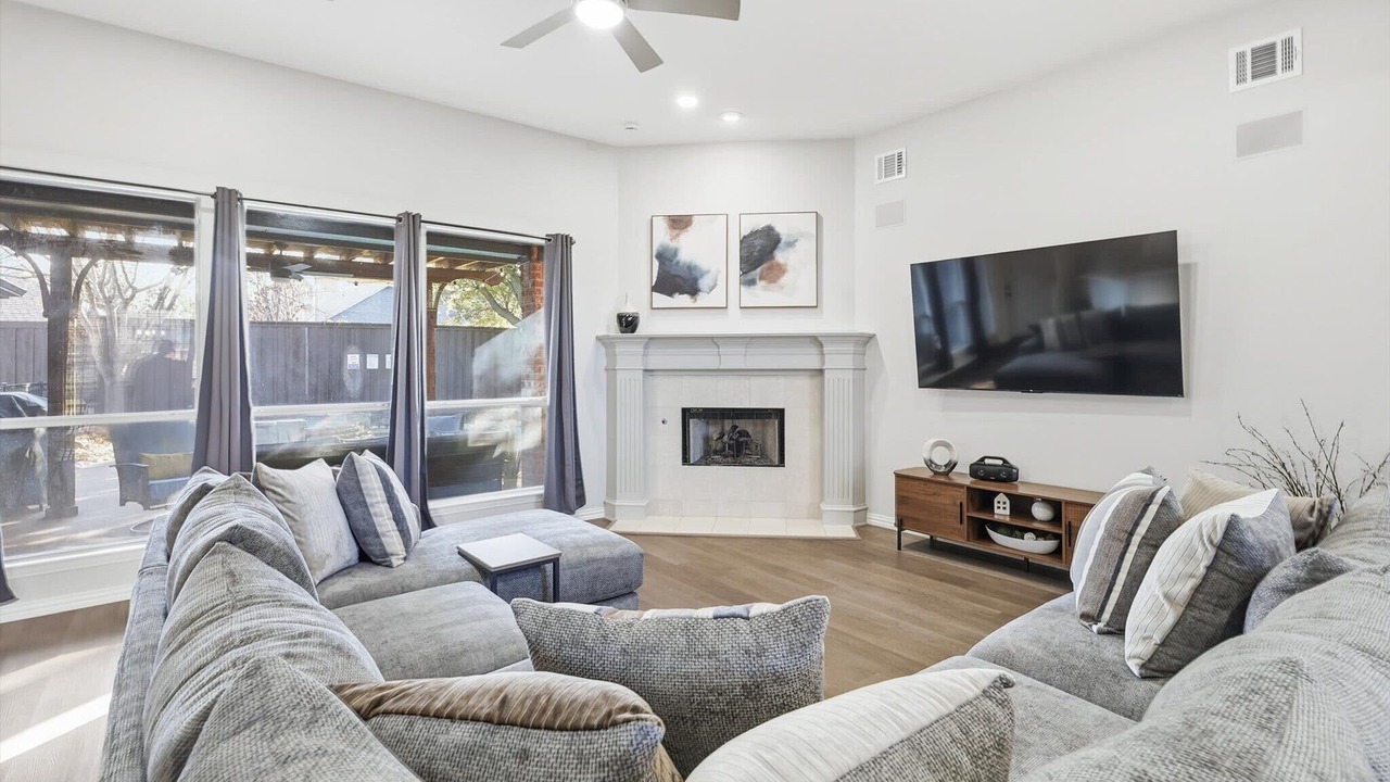 Photo of Livingroom in Lewisville