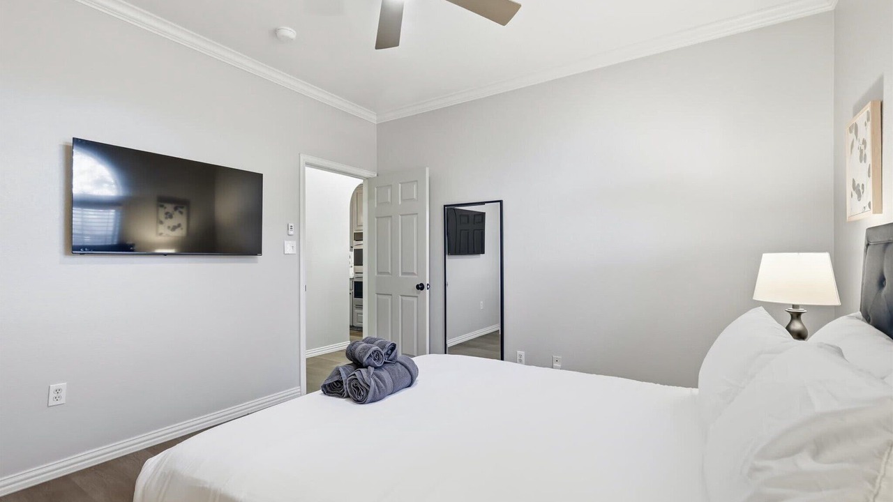 Photo of Bedroom in Lewisville