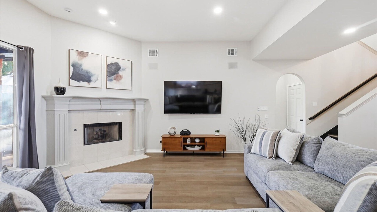 Photo of Livingroom in Lewisville