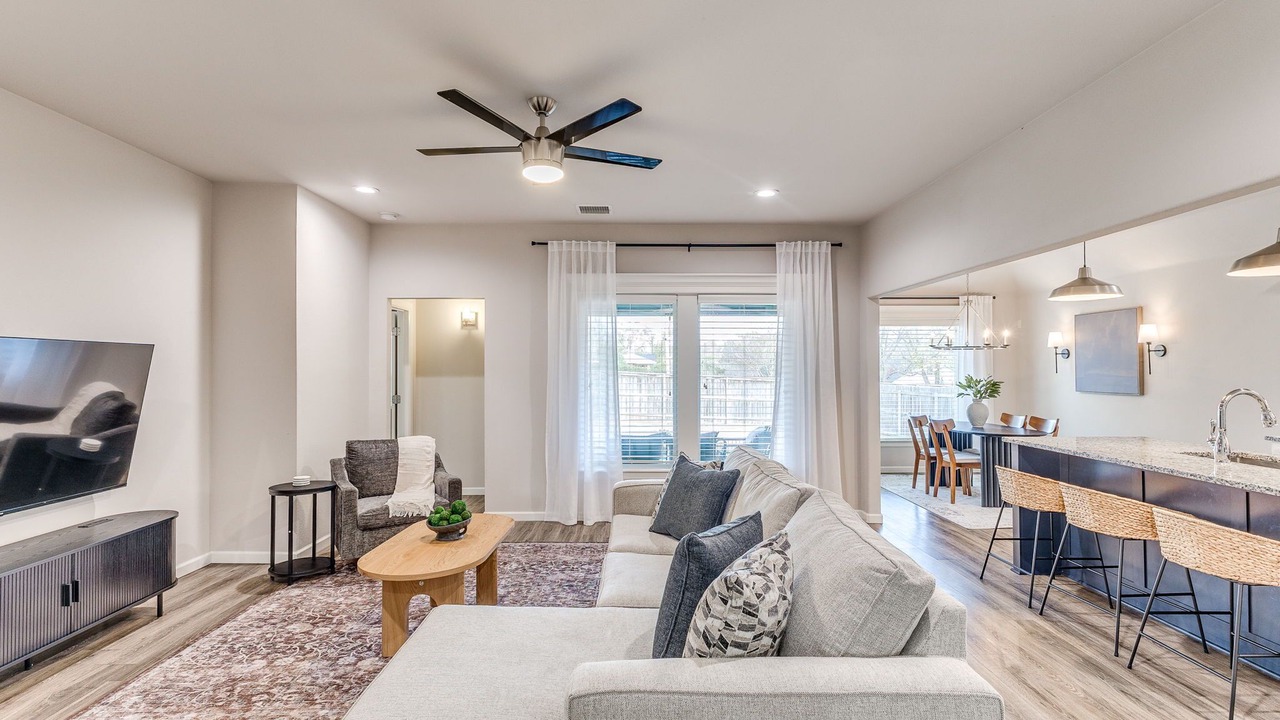 Photo of Livingroom in Broken Arrow