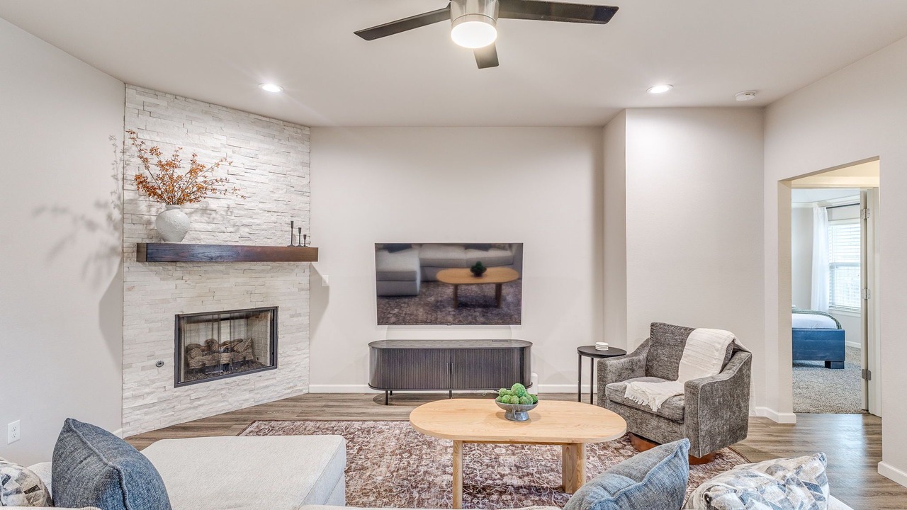 Photo of Livingroom in Broken Arrow