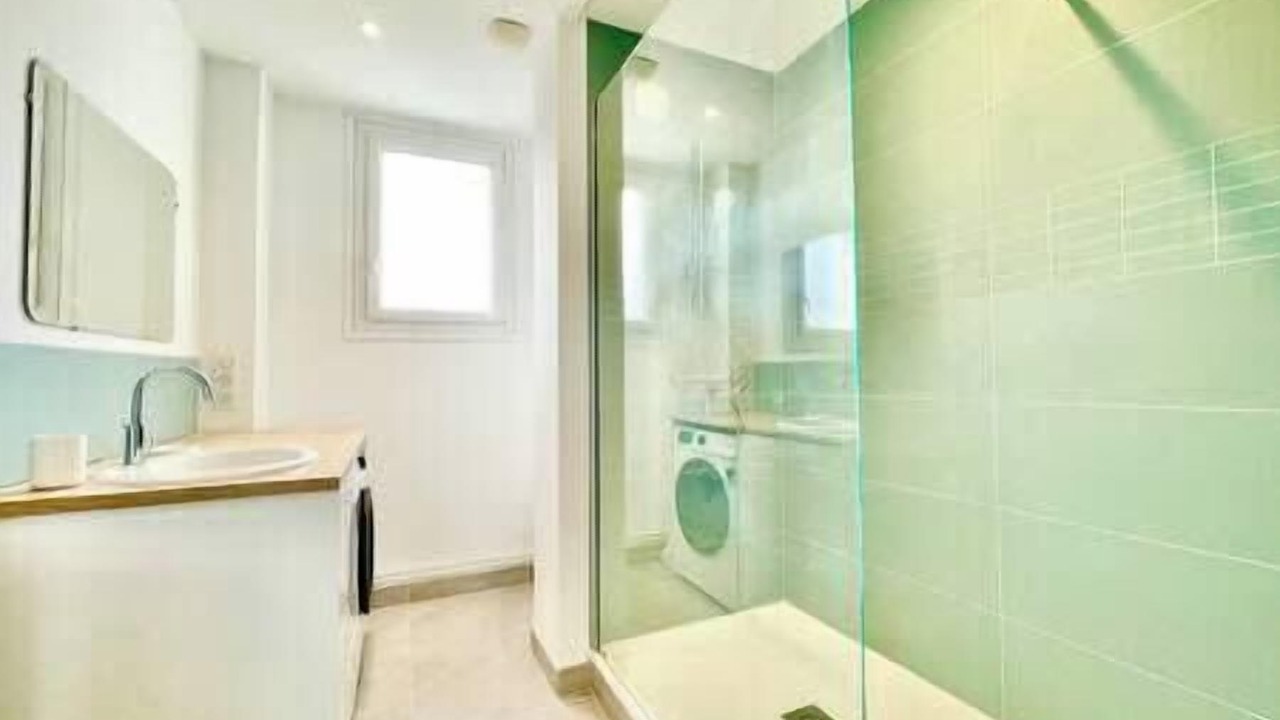 Photo of Bathroom in Saint-Nazaire