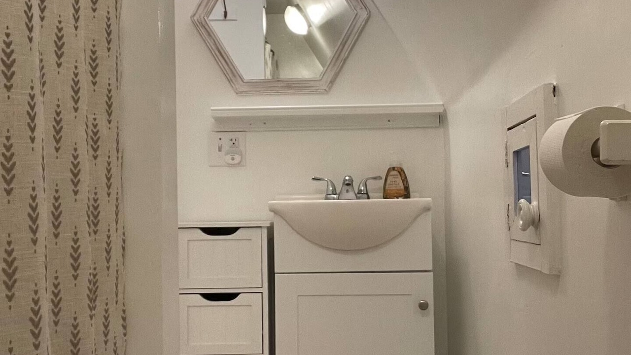 Photo of Bathroom in Campton