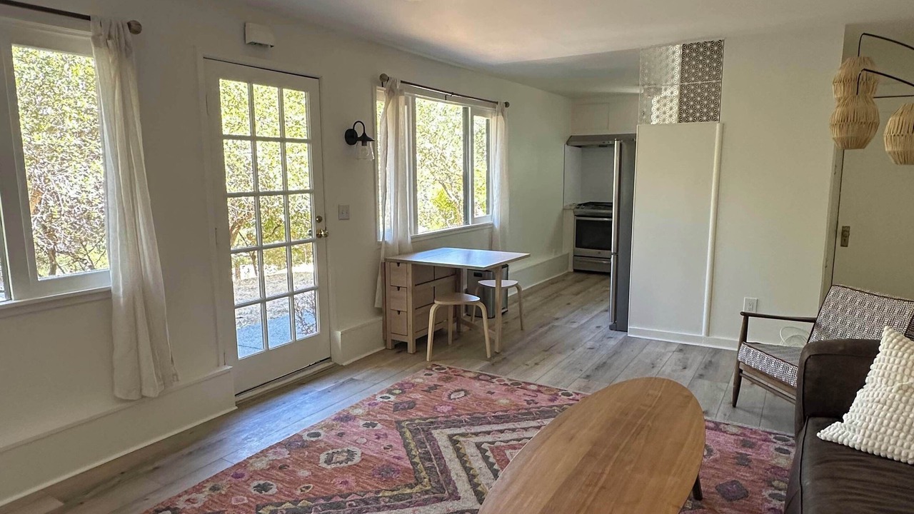 Photo of Livingroom in Fairfax