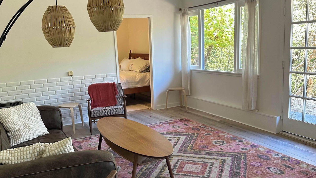 Photo of Livingroom in Fairfax