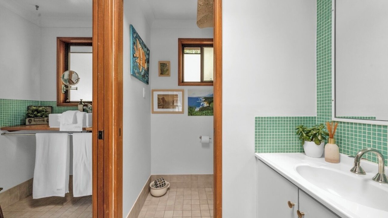 Photo of Bathroom in Tascott