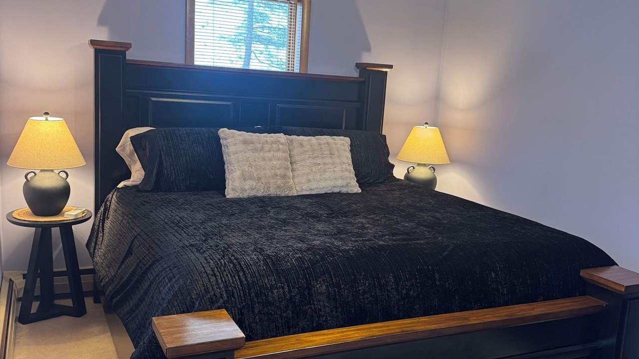 Photo of Bedroom in Hidden Valley