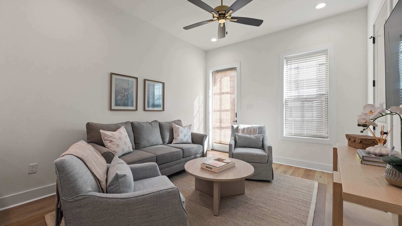 Photo of Livingroom in Lafayette
