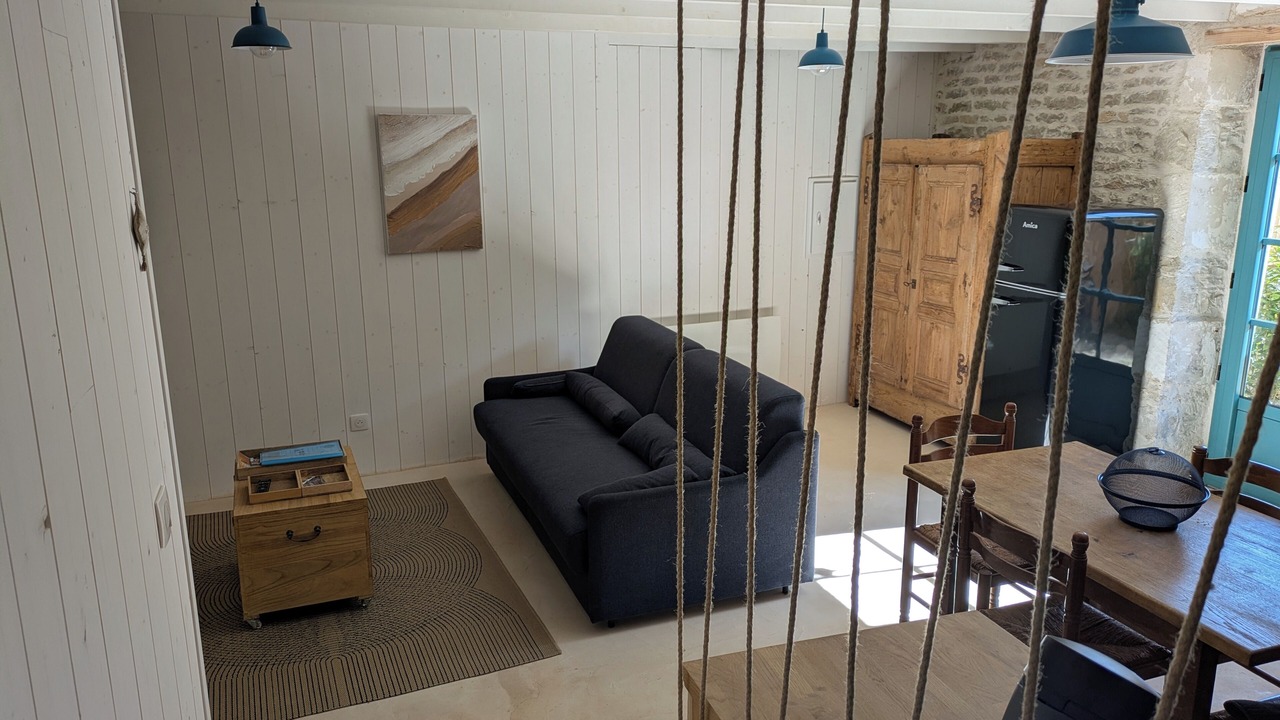 Photo of Livingroom in Saint-Hilaire-la-Palud