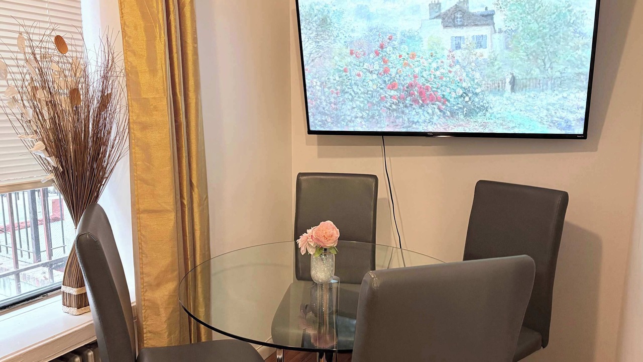 Photo of Others in Bloomingdale