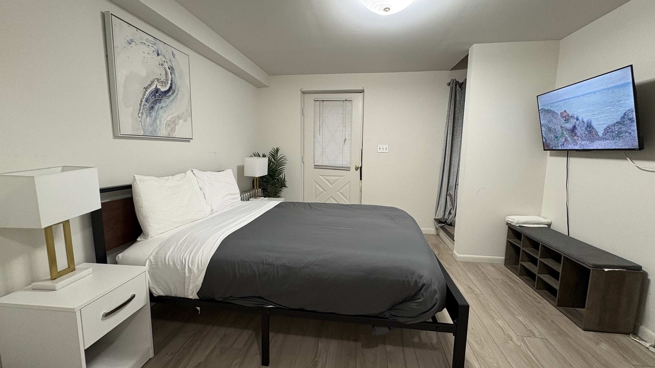 Photo of Bedroom in Bloomingdale