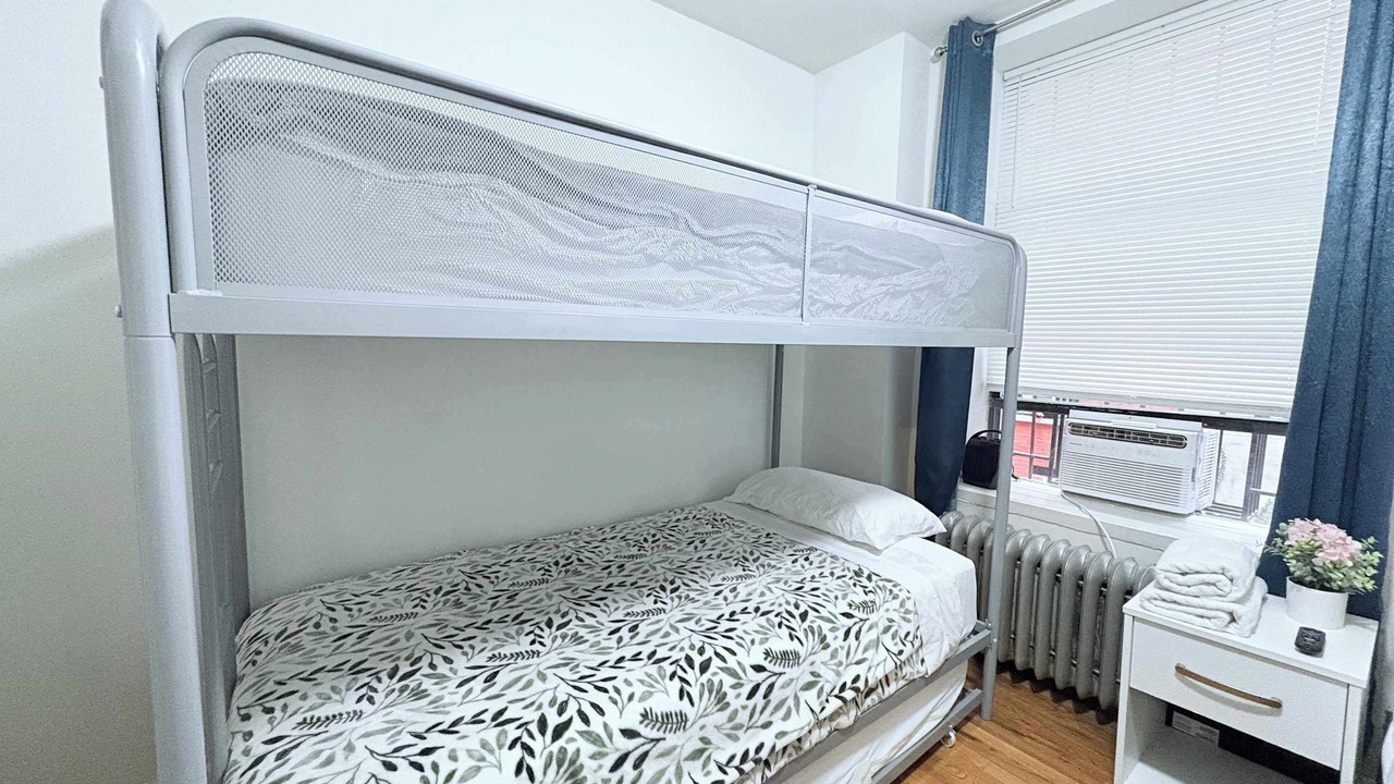 Photo of Bedroom in Bloomingdale