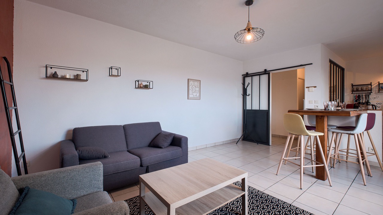 Photo of Livingroom in Laval