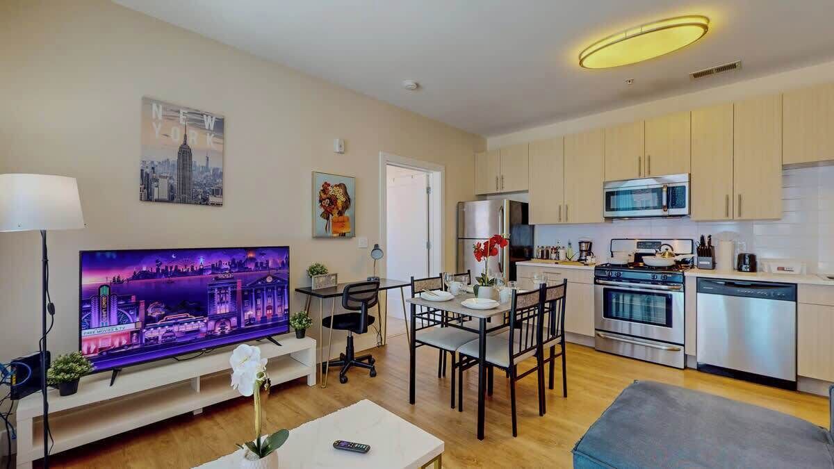 Photo of Livingroom in Downtown