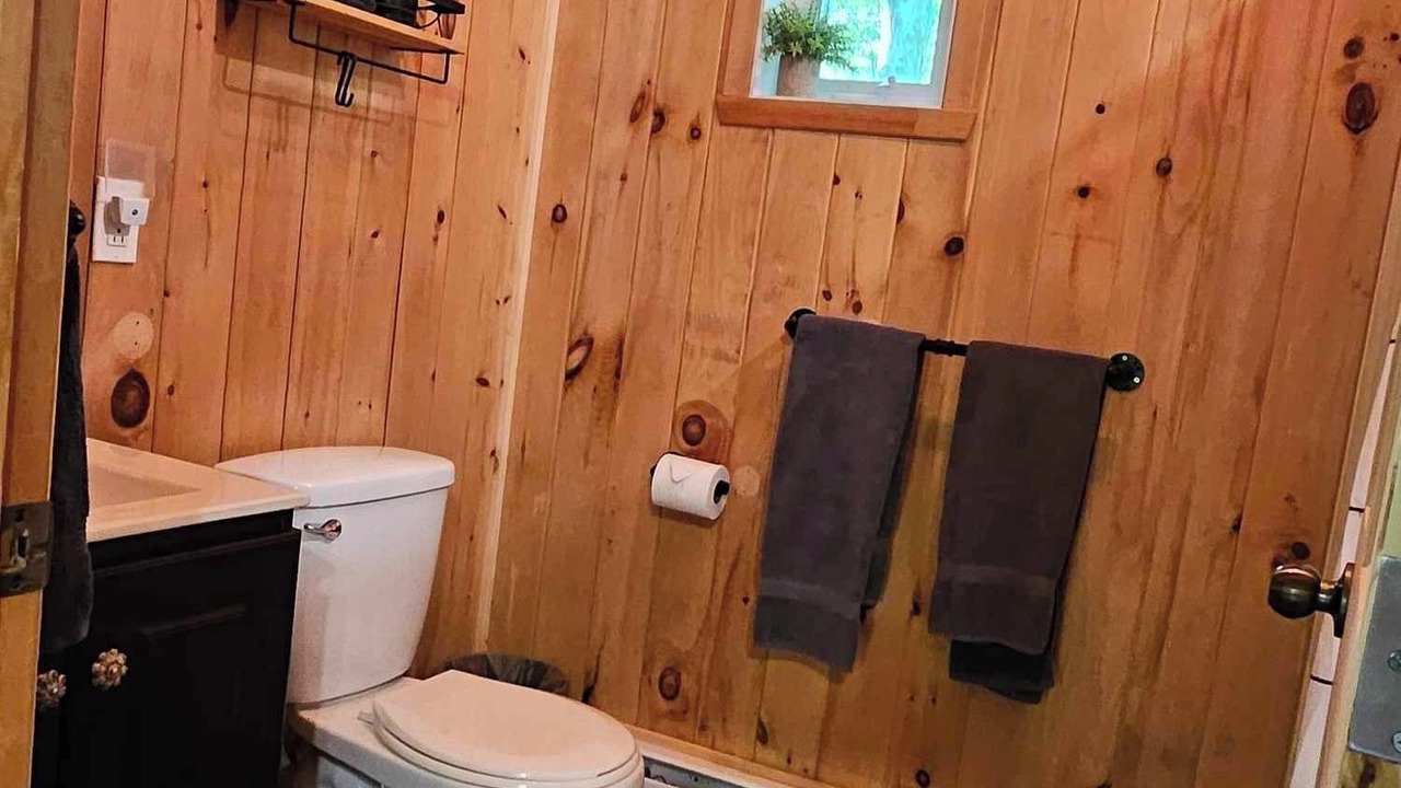 Photo of Bathroom in St-Bernard-de-Lacolle
