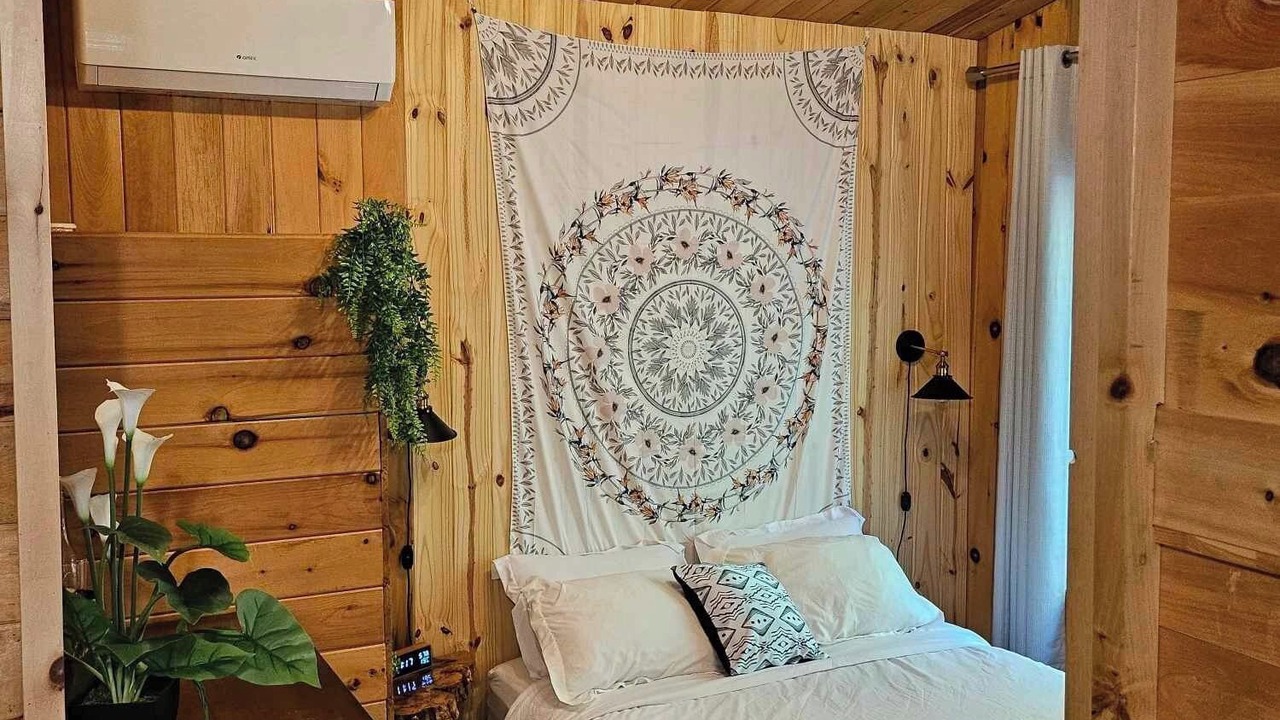 Photo of Bedroom in St-Bernard-de-Lacolle
