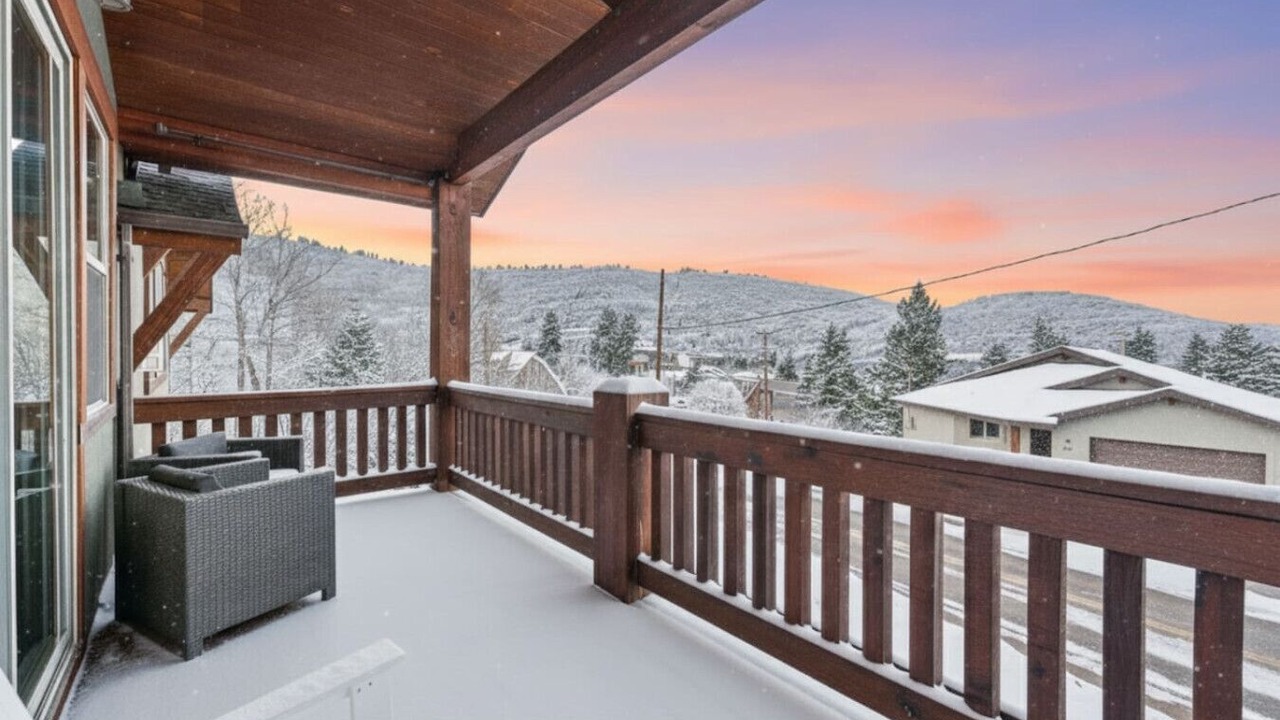 Photo of Patio Balcony in Summit Park