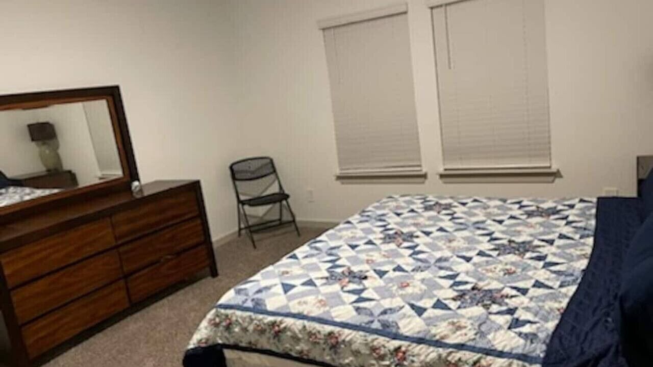 Photo of Bedroom in Iowa Colony