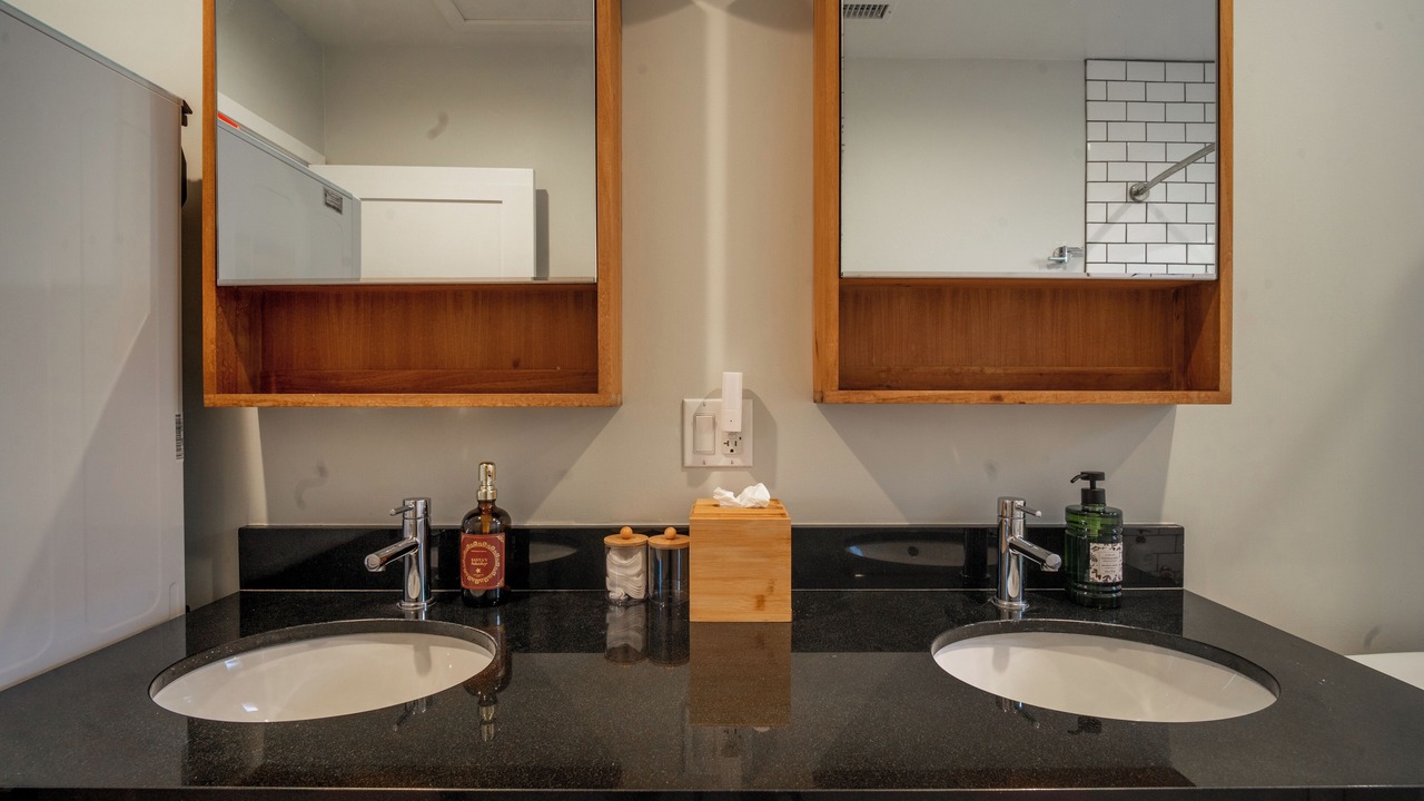 Photo of Bathroom in Sherman Oaks