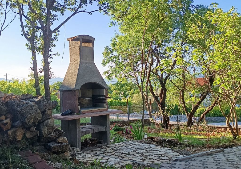 Photo of Others in Grubine