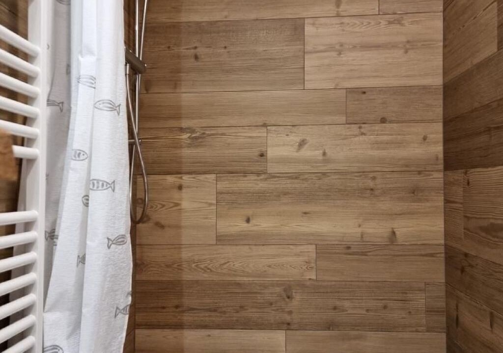 Photo of Bathroom in Horn