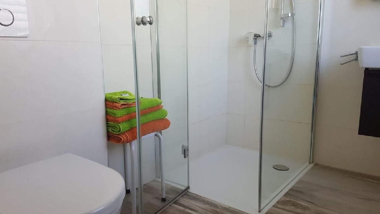Photo of Bathroom in Saint-Leonard