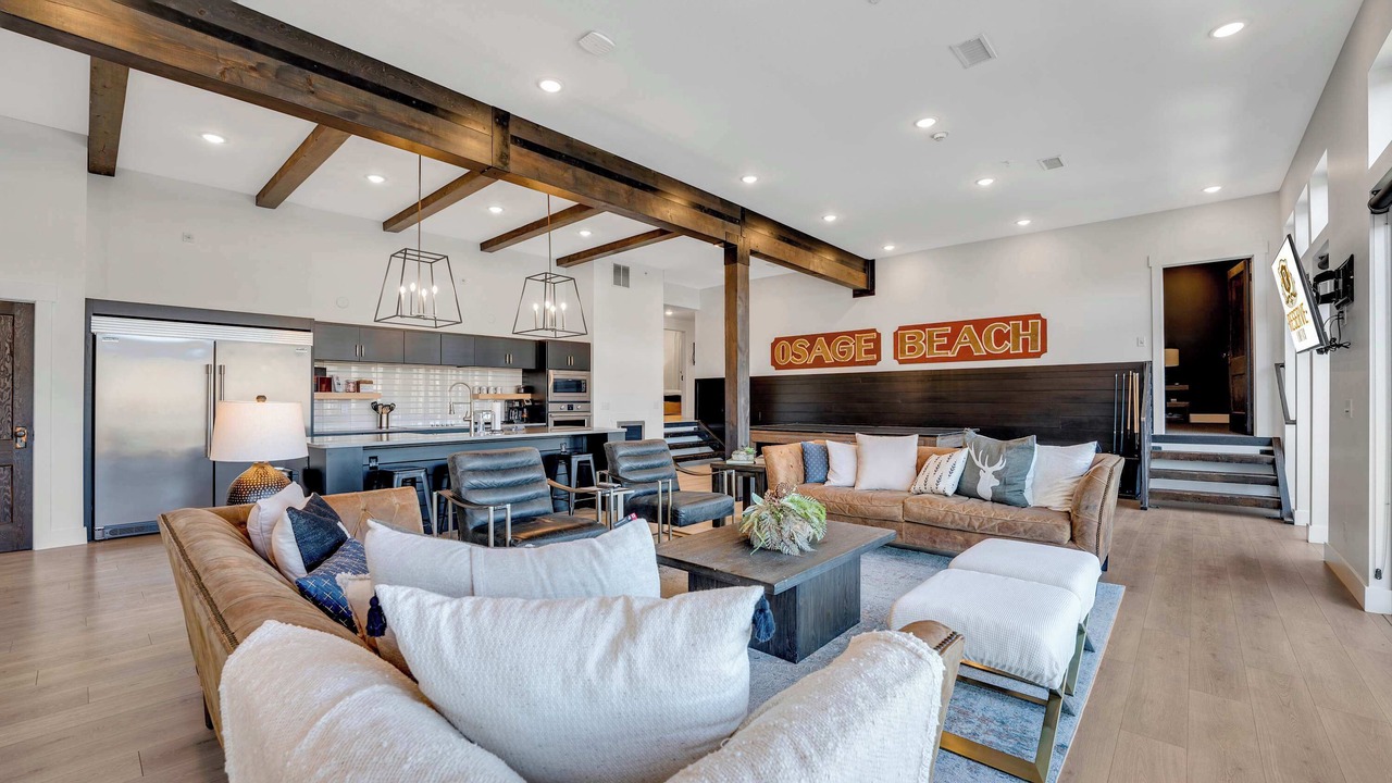 Photo of Livingroom in Osage Beach