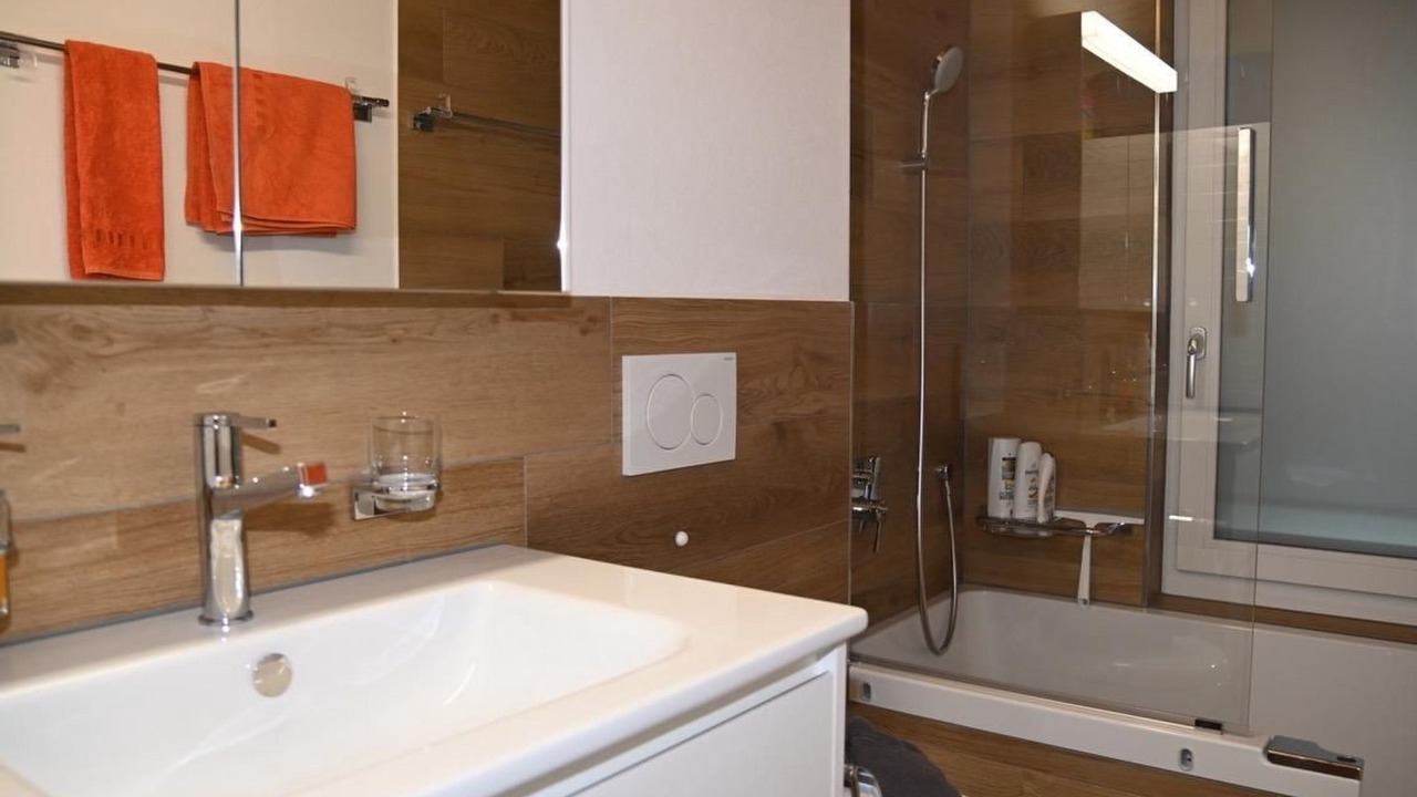 Photo of Bathroom in Sundlauenen