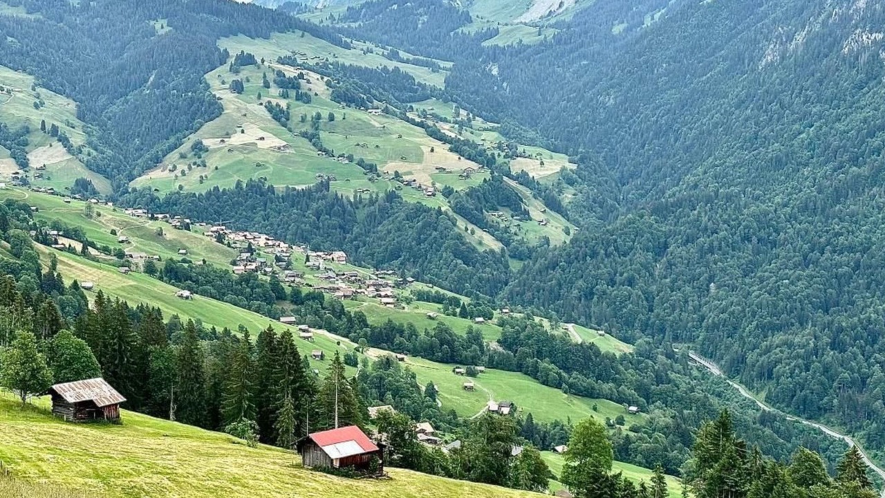 Photo of Others in Sundlauenen