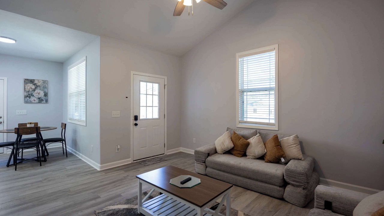 Photo of Livingroom in Burlington