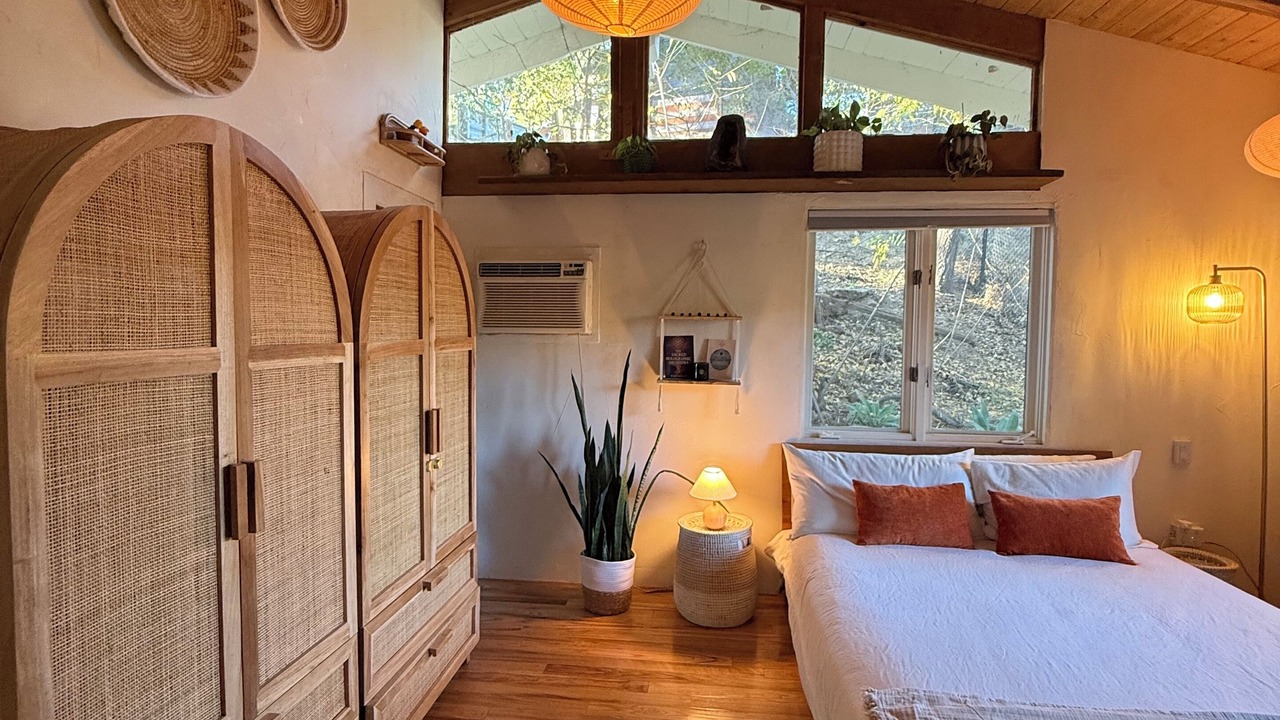 Photo of Bedroom in Topanga