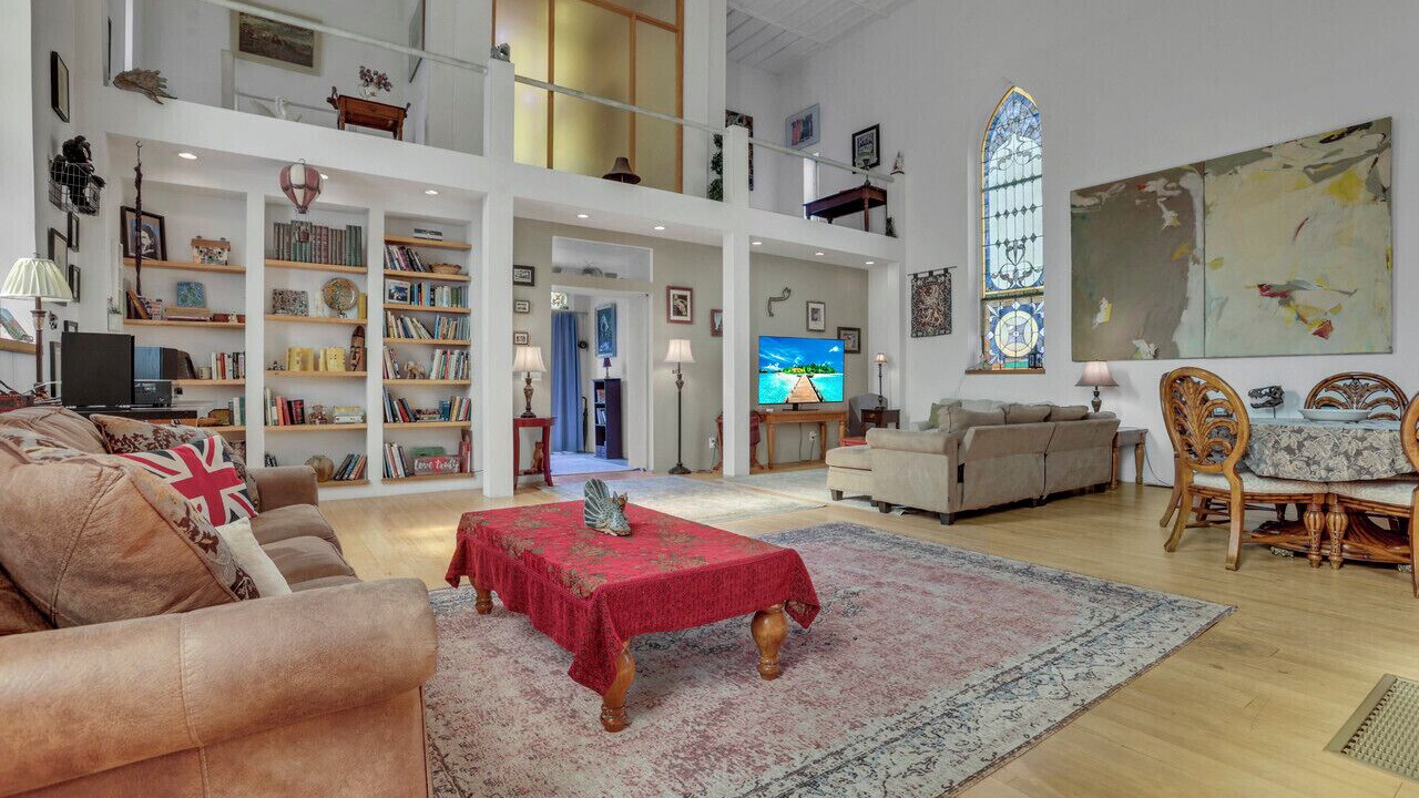 Photo of Livingroom in Lancaster