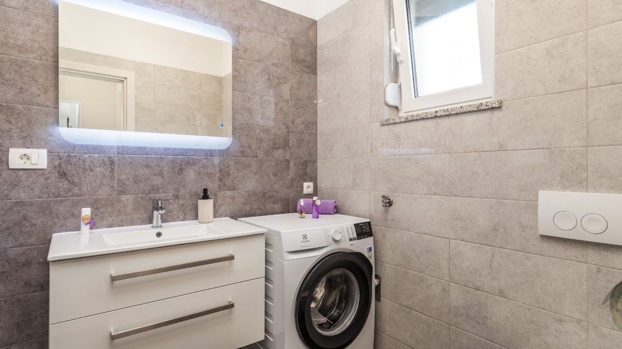 Photo of Bathroom in Sarsoni