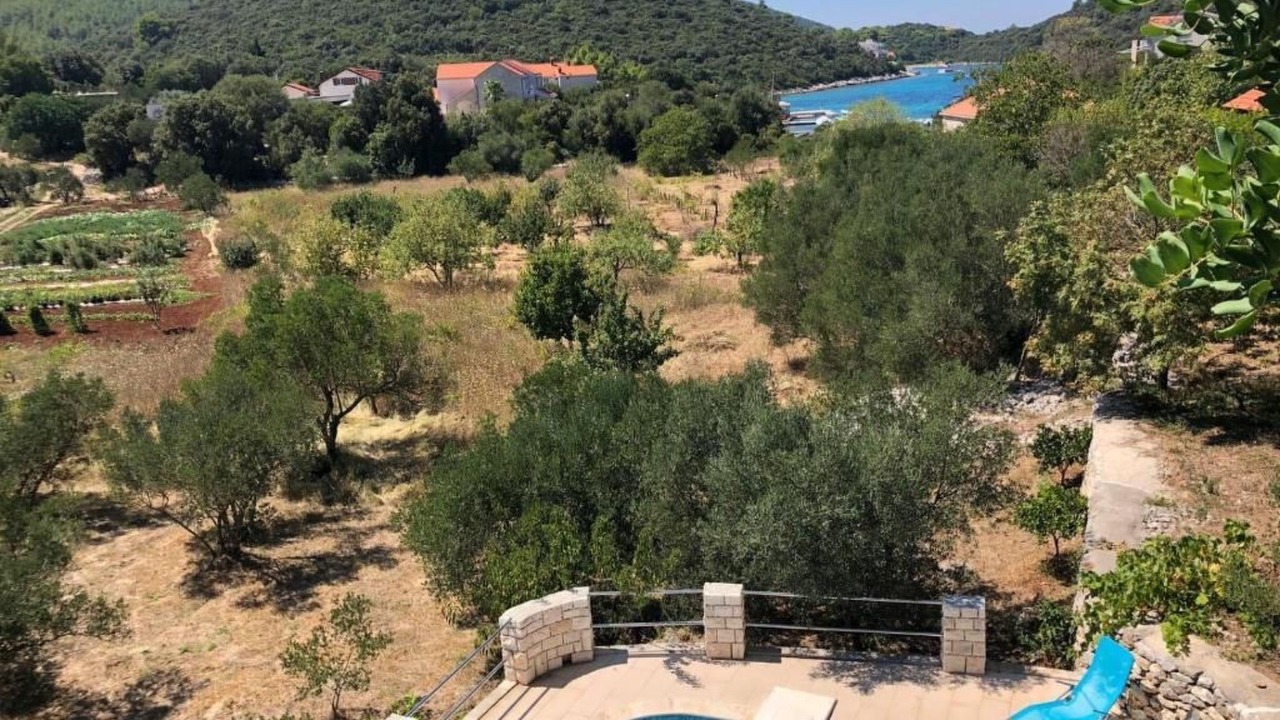 Photo of Others in Cove Tri Zala (Zrnovo)