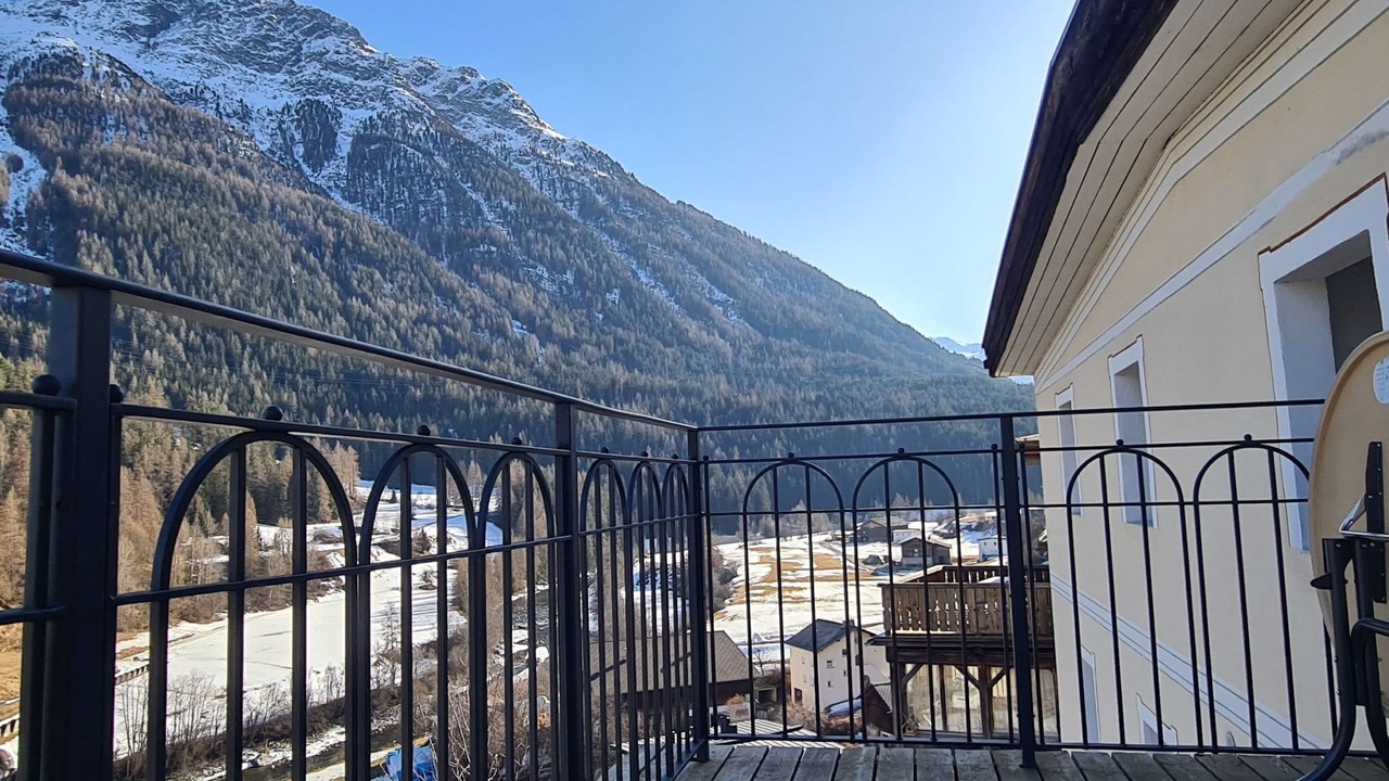 Photo of Outdoor in Lavin