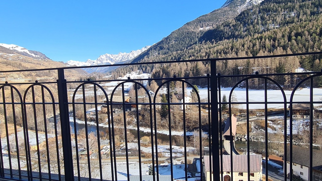 Photo of Outdoor in Lavin