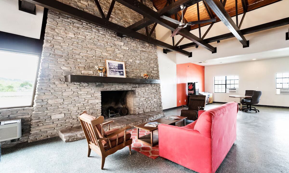 Photo of Livingroom in Junction