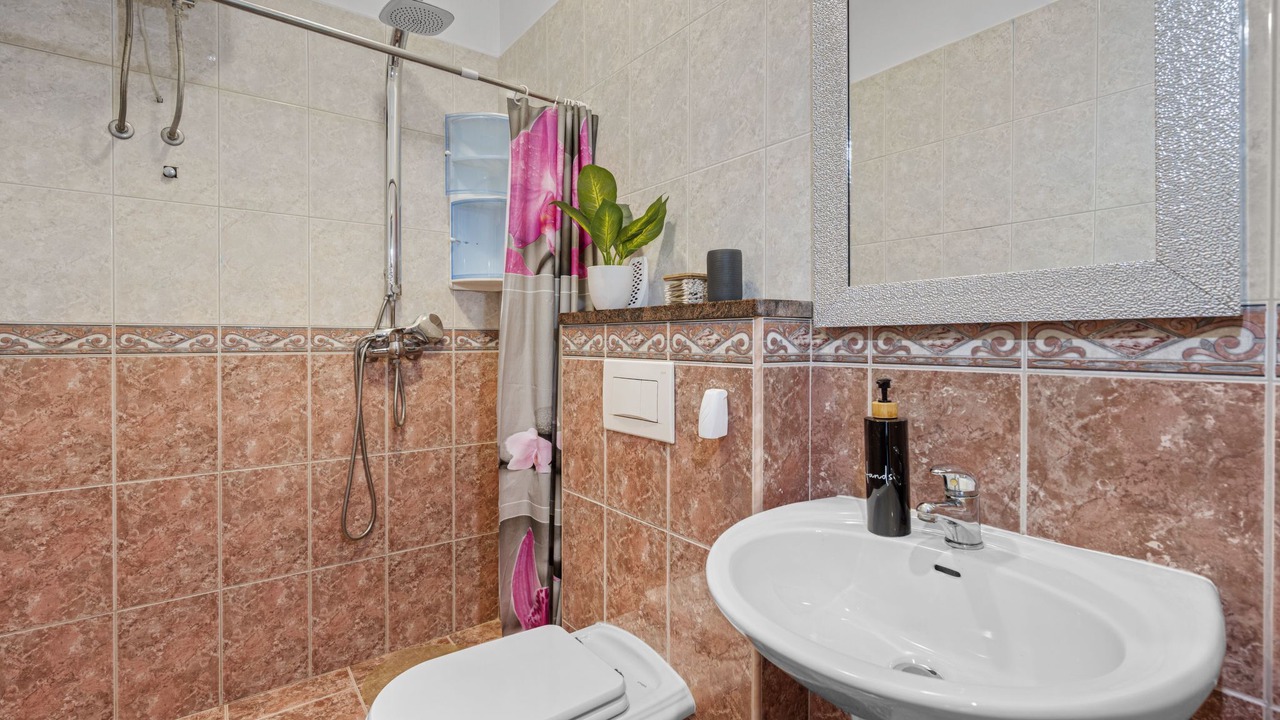 Photo of Bathroom in Marceljani