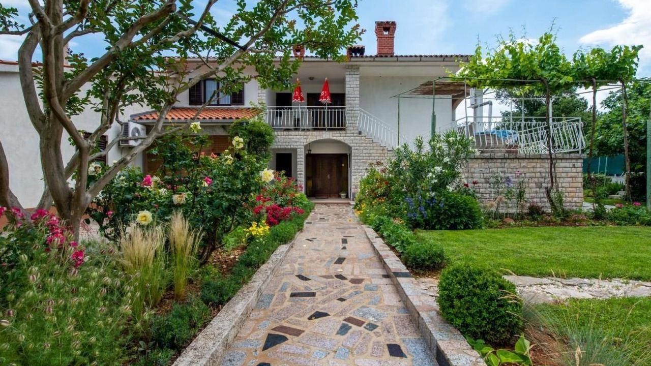 Photo of Outdoor in Vinez