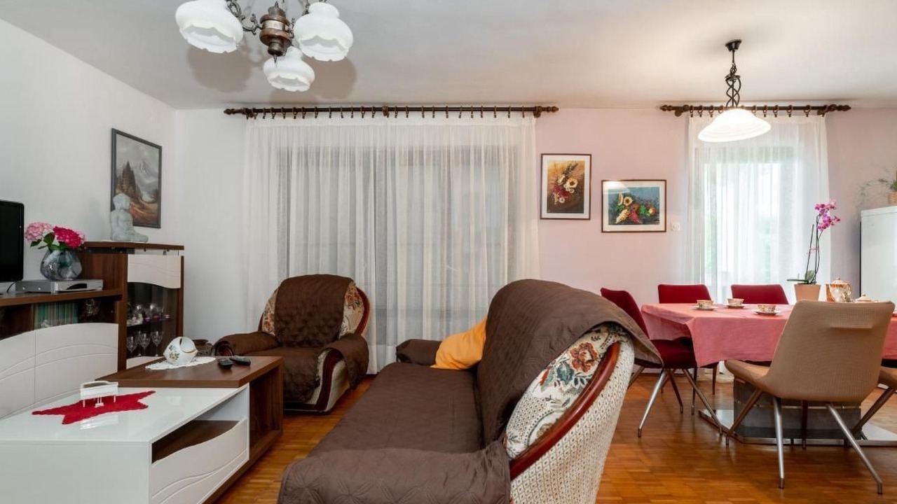 Photo of Livingroom in Vinez