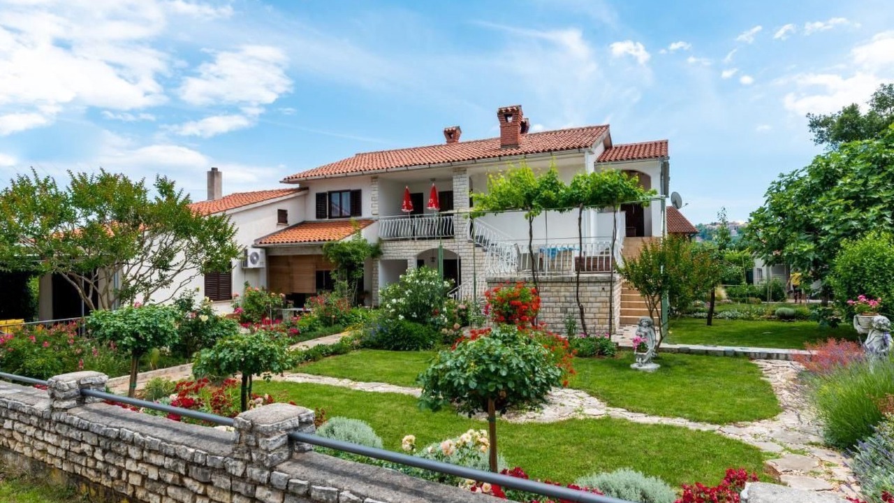 Photo of Outdoor in Vinez