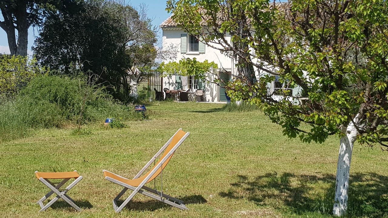 Photo of Outdoor in Violes