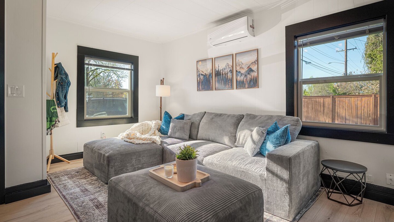 Photo of Livingroom in Olde Town